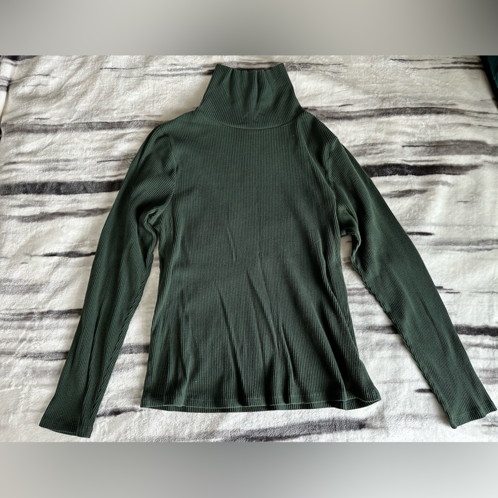 Women's Old Navy Green Turtleneck Sweater